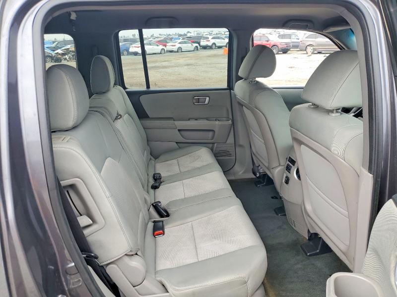 Photo 11 from auction – 2014 HONDA PILOT LX with VIN 5FNYF3H24EB022598