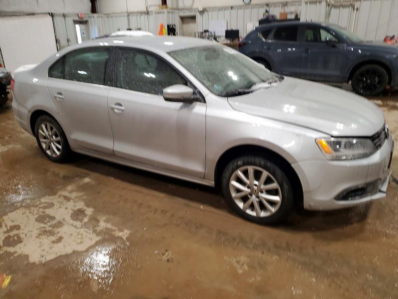 Photo 4 from auction – 2014 VOLKSWAGEN JETTA with VIN 3VWD07AJ2EM241416