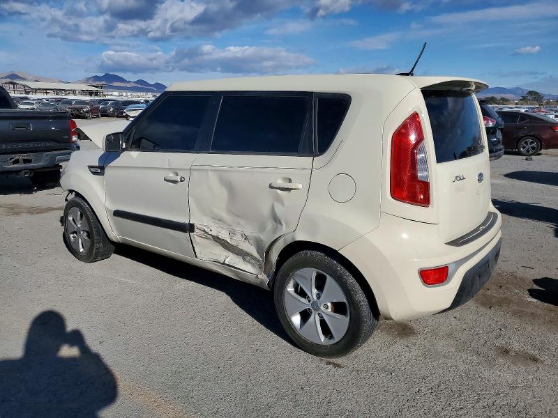 KIA SOUL 2012 with VIN KNDJT2A52C7462394 - Photo from auction
