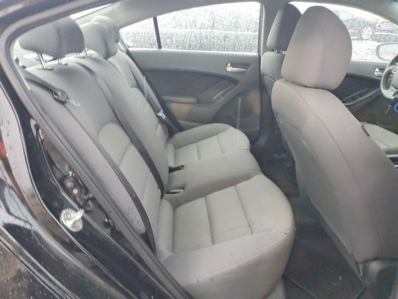 Photo 10 from auction – 2017 KIA FORTE LX with VIN 3KPFK4A70HE143783