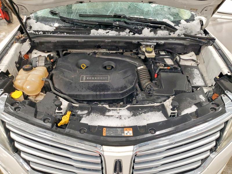 Photo 12 from auction – 2015 LINCOLN MKC with VIN 5LMTJ2AH5FUJ14144