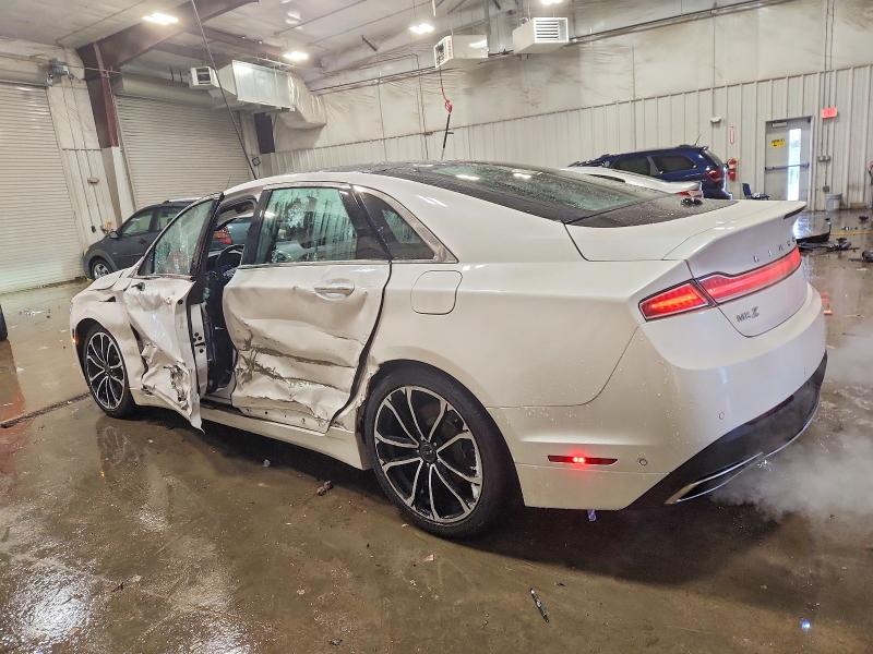 Photo 2 from auction – 2017 LINCOLN MKZ with VIN 3LN6L5FC1HR628608