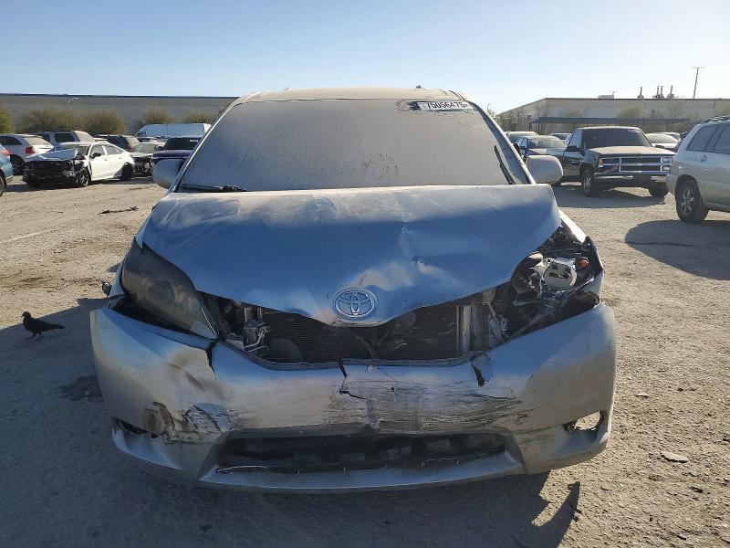 Zdjęcie 5 z aukcji – 2014 TOYOTA SIENNA LE z VIN 5TDKK3DC6ES478792