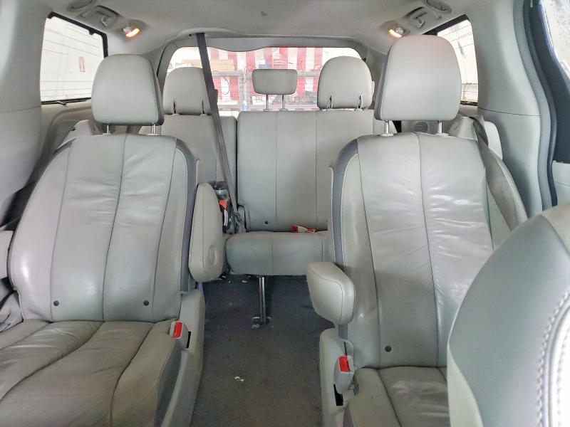 Photo 10 from auction – 2011 TOYOTA SIENNA XLE with VIN 5TDDK3DC1BS017200