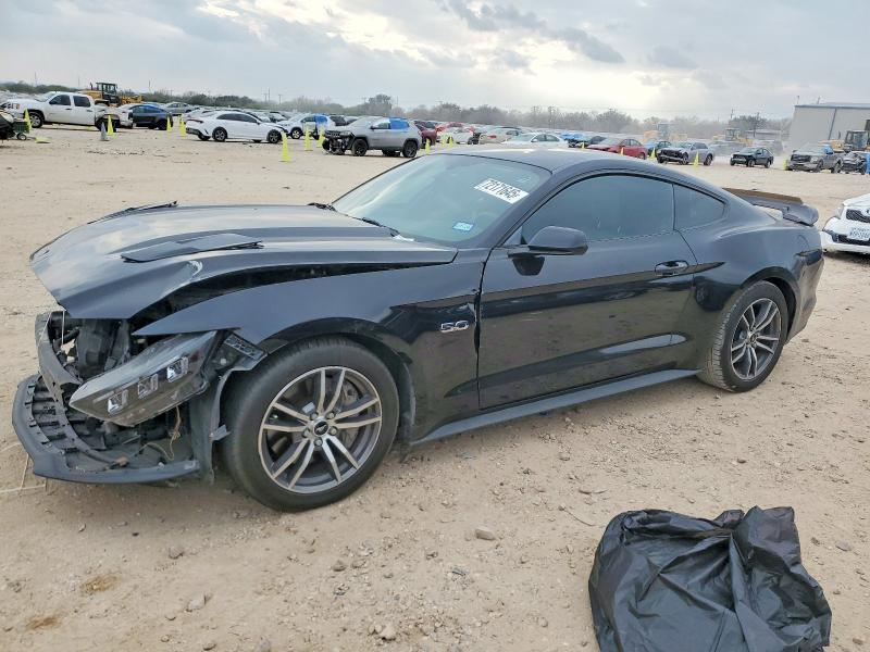 FORD MUSTANG 2015 with VIN 1FA6P8CFXF5369079 - Photo from auction