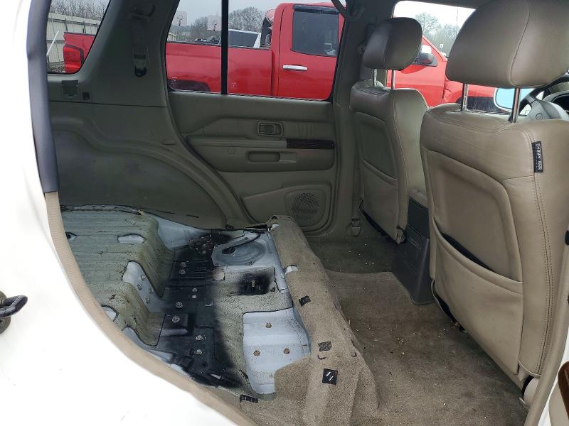 Photo 11 from auction – 1999 INFINITI QX4 with VIN JNRAR07Y0XW068831