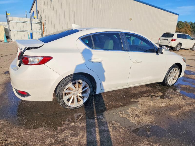 Photo 3 from auction – 2017 ACURA ILX BASE W with VIN 19UDE2F38HA004403