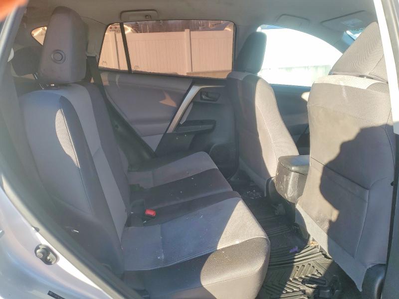 Photo 11 from auction – 2013 TOYOTA RAV4 LE with VIN 2T3BFREV1DW030951