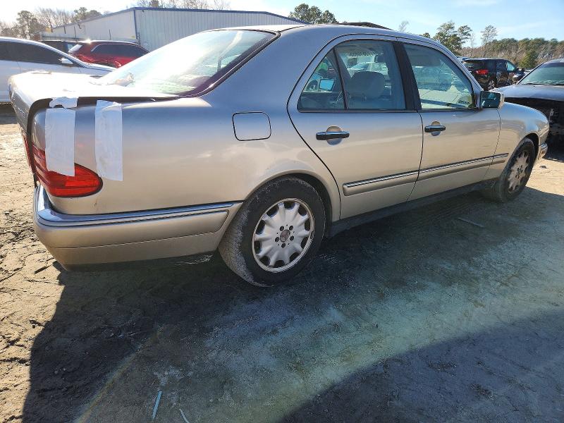 Photo 3 from auction – 1998 MERCEDES-BENZ E 300TD with VIN WDBJF25F5WA697128