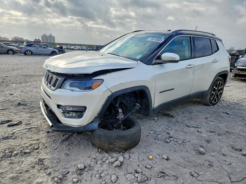 JEEP COMPASS 2017 with VIN 3C4NJDCB2HT667013 - Photo from auction
