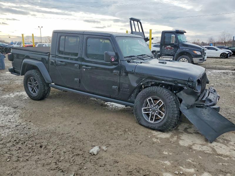 Photo 4 from auction – 2021 JEEP GLADIATOR with VIN 1C6HJTAG8ML559434