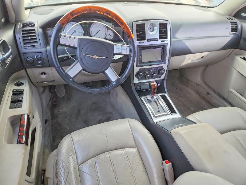 Photo 8 from auction – 2005 CHRYSLER 300C with VIN 2C3AA63H45H631881