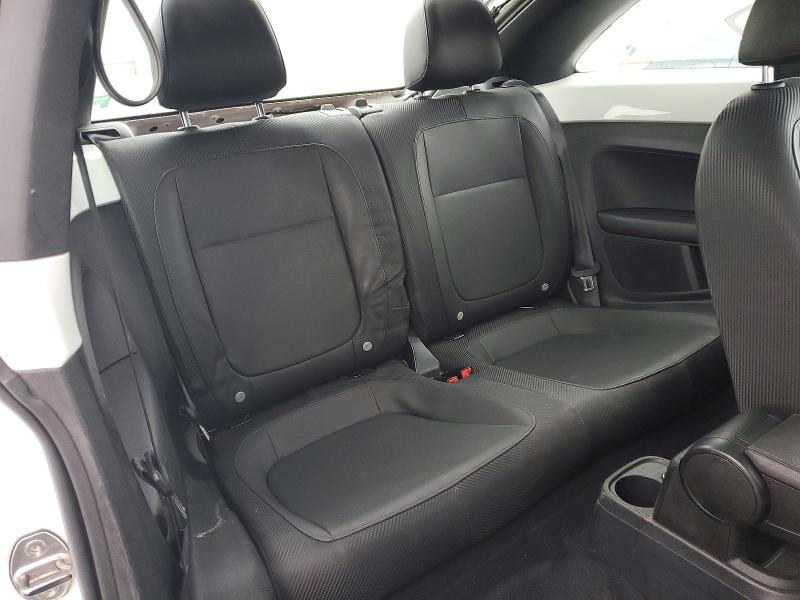 Photo 10 from auction – 2014 VOLKSWAGEN BEETLE with VIN 3VWJ17AT5EM667215