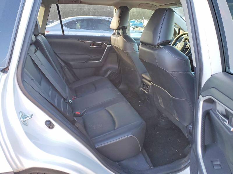 Photo 11 from auction – 2019 TOYOTA RAV4 XLE P with VIN JTMC1RFV4KD015758