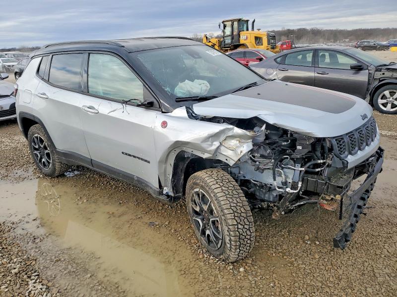 Photo 4 from auction – 2025 JEEP COMPASS with VIN 3C4NJDDN4ST570749