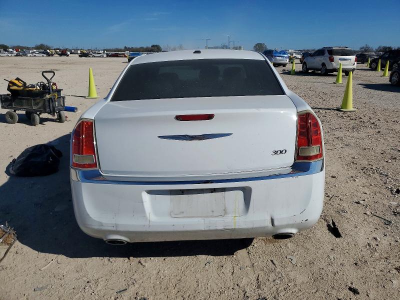 Photo 6 from auction – 2014 CHRYSLER 300 with VIN 2C3CCAAG5EH183859