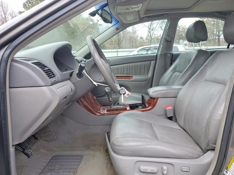 Photo 7 from auction – 2005 TOYOTA CAMRY LE with VIN 4T1BF30K85U599090