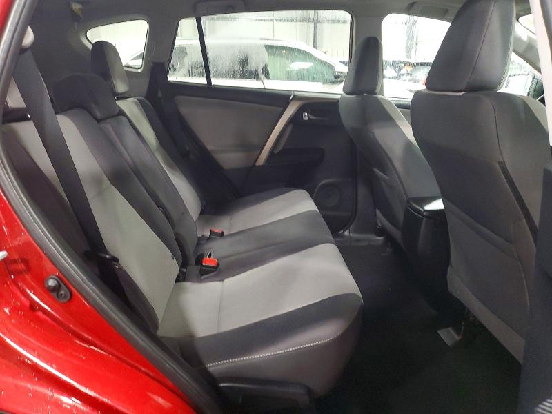 Photo 11 from auction – 2015 TOYOTA RAV4 with VIN 2T3RFREV0FW306165