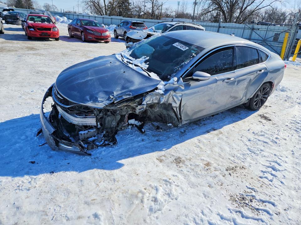 CHRYSLER 200 LIMITE 2015 with VIN 1C3CCCAB9FN600988 - Photo from auction