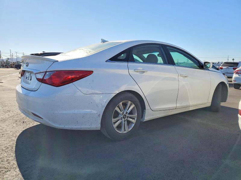 Photo 3 from auction – 2013 HYUNDAI SONATA GLS with VIN 5NPEB4AC9DH776121