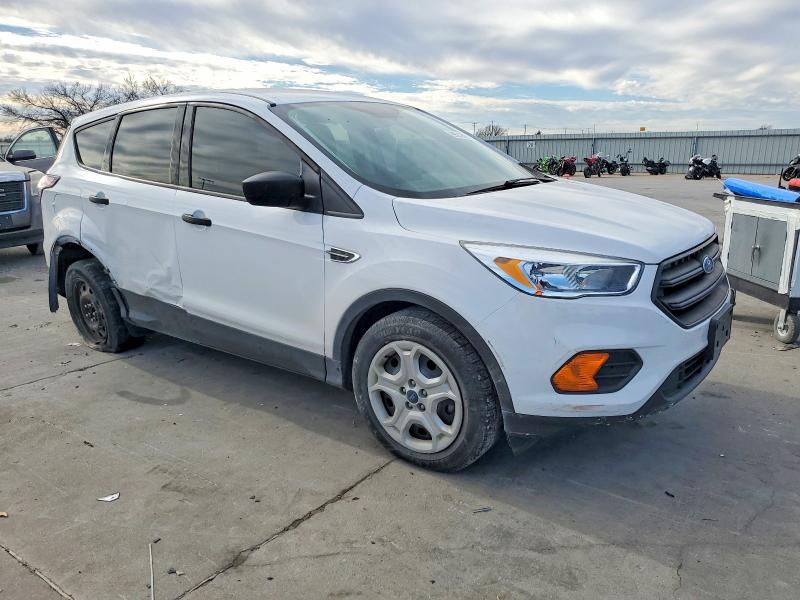 Photo 4 from auction – 2017 FORD ESCAPE S with VIN 1FMCU0F72HUE54188