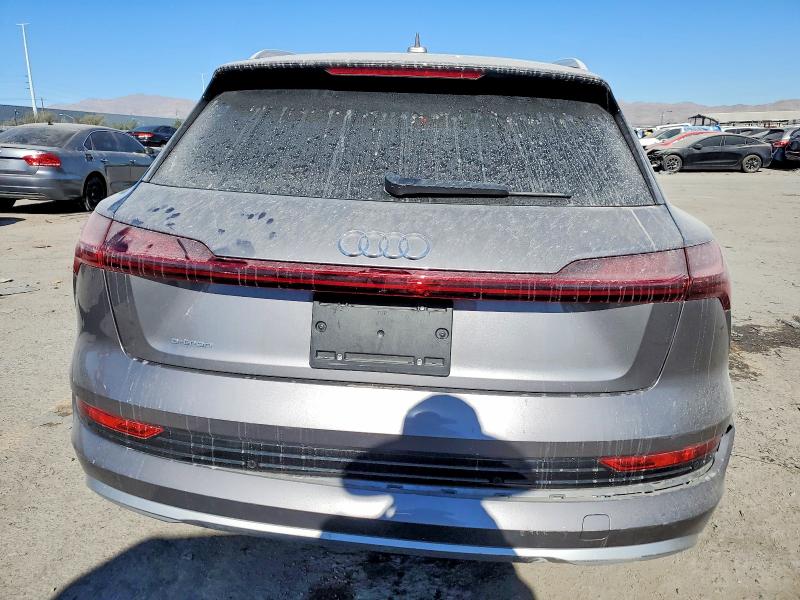 Photo 6 from auction – 2019 AUDI E-TRON PRE with VIN WA1VABGE7KB017704
