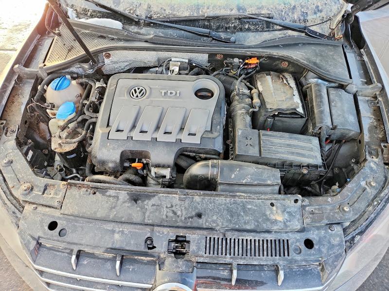 Photo 11 from auction – 2013 VOLKSWAGEN PASSAT SEL with VIN 1VWCN7A33DC121137