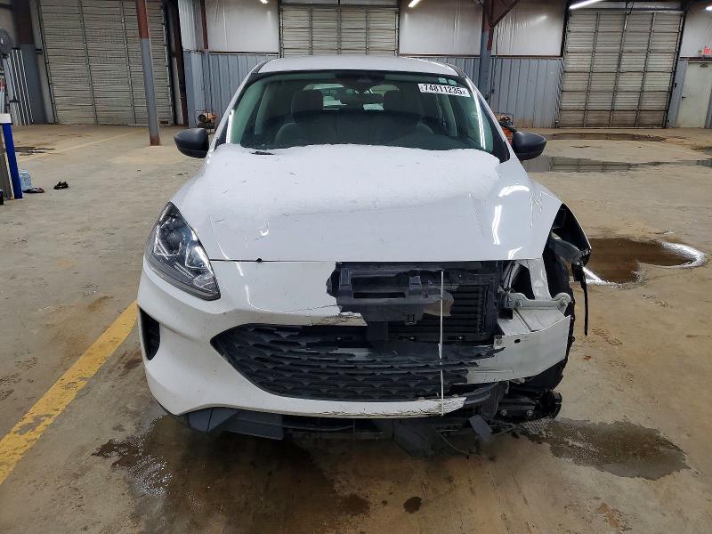 Photo 5 from auction – 2021 FORD ESCAPE S with VIN 1FMCU0F64MUA48396