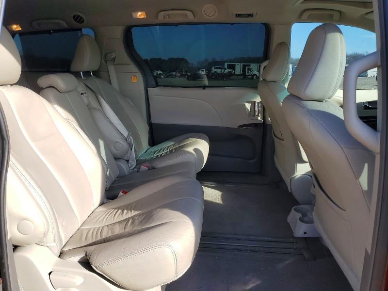 Photo 10 from auction – 2013 TOYOTA SIENNA with VIN 5TDYK3DC5DS302826