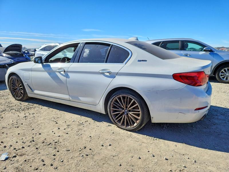 Photo 2 from auction – 2018 BMW 530E with VIN WBAJA9C50JB033256