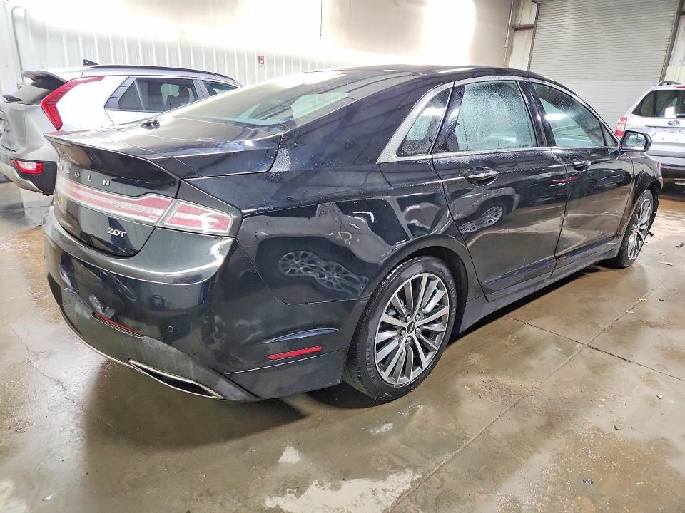 Photo 3 from auction – 2017 LINCOLN MKZ with VIN 3LN6L5C96HR604331