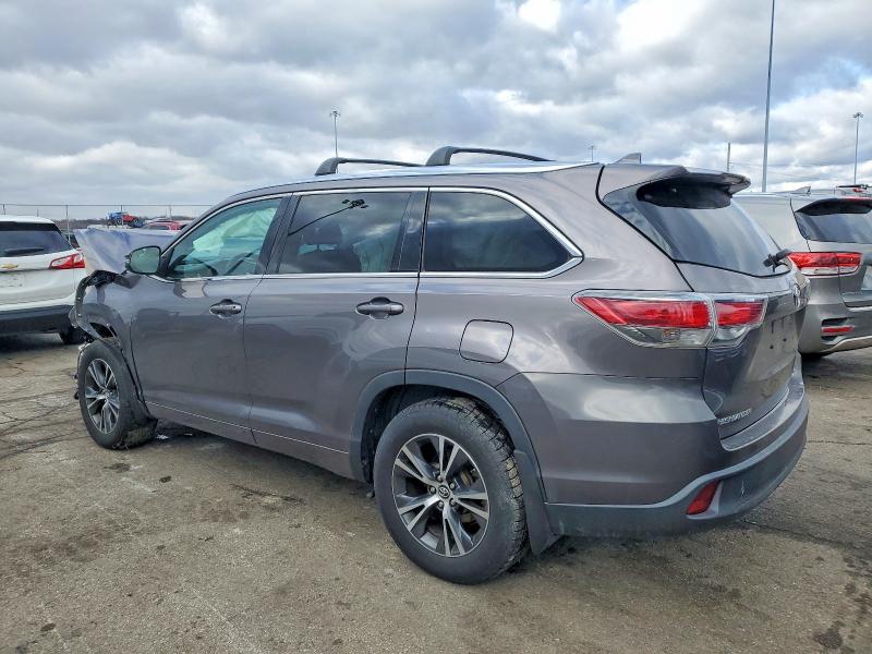 Photo 2 from auction – 2016 TOYOTA HIGHLANDER with VIN 5TDJKRFH6GS291434
