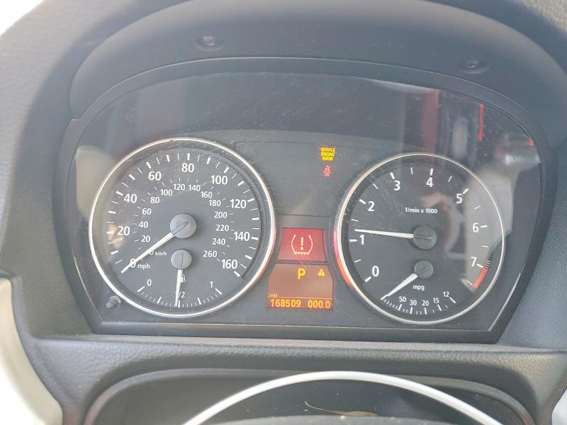 Photo 9 from auction – 2006 BMW 325 I AUTO with VIN WBAVB17536NK38487