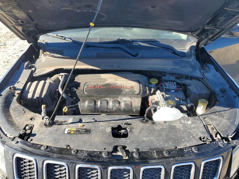 Photo 12 from auction – 2018 JEEP COMPASS with VIN 3C4NJDCB4JT143738