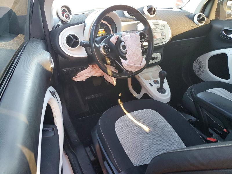 Photo 8 from auction – 2016 SMART FORTWO with VIN WMEFJ5DA9GK069700