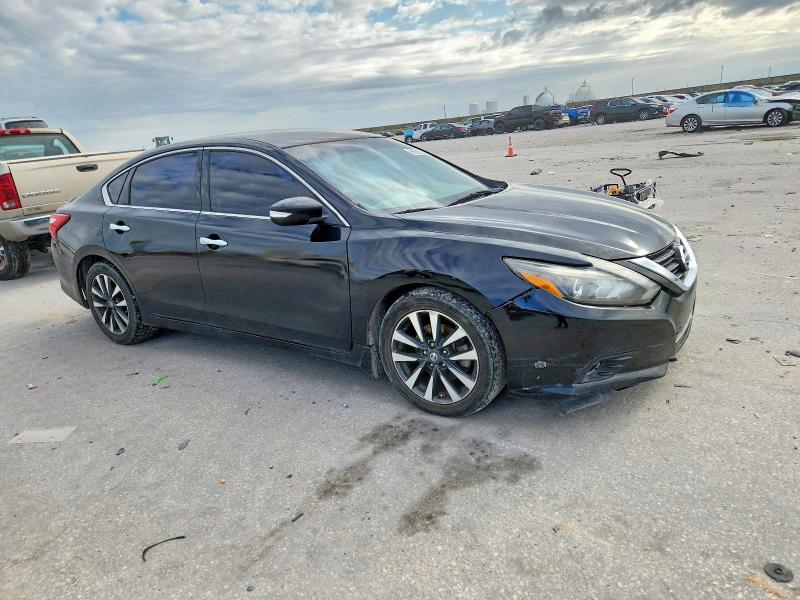 Photo 4 from auction – 2017 NISSAN ALTIMA with VIN 1N4AL3AP8HC124672