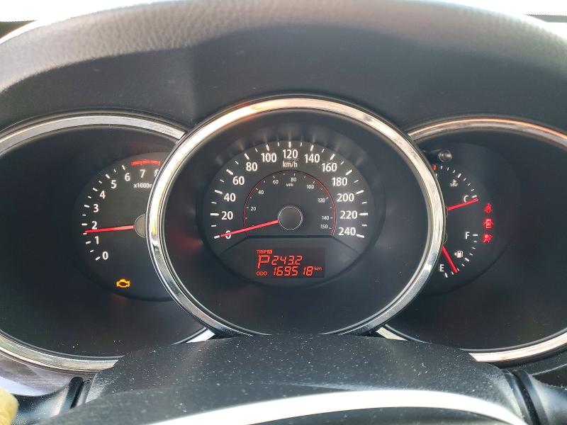 Photo 8 from auction – 2011 KIA SORENTO BA with VIN 5XYKT3A19BG023167