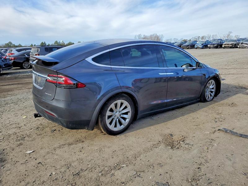 Photo 3 from auction – 2019 TESLA MODEL X with VIN 5YJXCAE2XKF185670