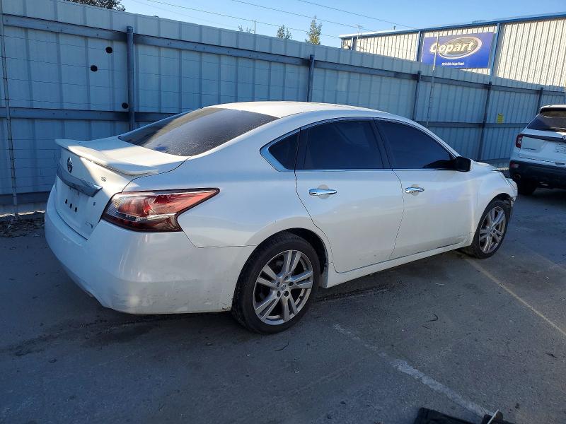 صورة رقم 3 من المزاد - 2013 NISSAN ALTIMA مع VIN 1N4AL3AP9DC199780