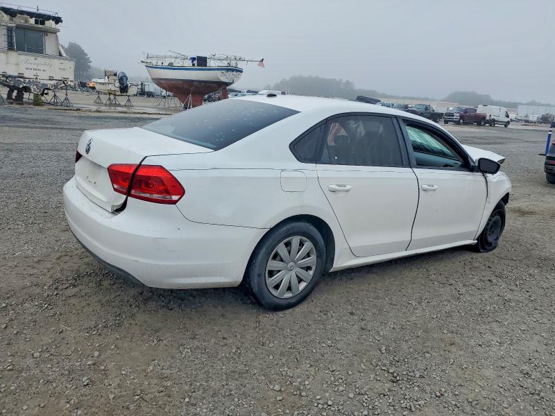 Photo 3 from auction – 2013 VOLKSWAGEN PASSAT S with VIN 1VWAP7A38DC021715