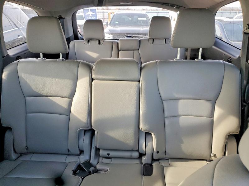 Photo 10 from auction – 2016 HONDA PILOT TOUR with VIN 5FNYF6H90GB063134