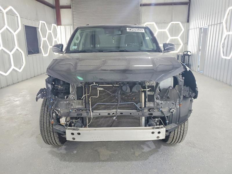 Zdjęcie 5 z aukcji – 2023 TOYOTA 4RUNNER SR z VIN JTEEU5JRXP5285643