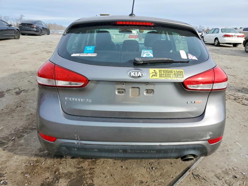 Zdjęcie 6 z aukcji – 2015 KIA FORTE EX z VIN KNAFX5A84F5342616