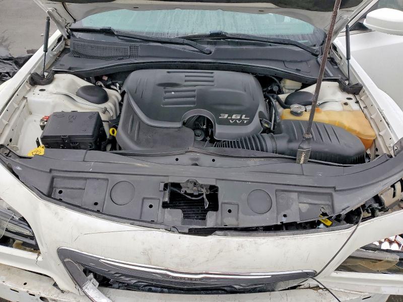 Photo 11 from auction – 2012 CHRYSLER 300 with VIN 2C3CCABG1CH313311