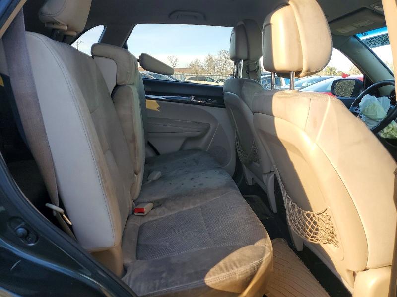 Photo 11 from auction – 2013 KIA SORENTO LX with VIN 5XYKT4A69DG334831