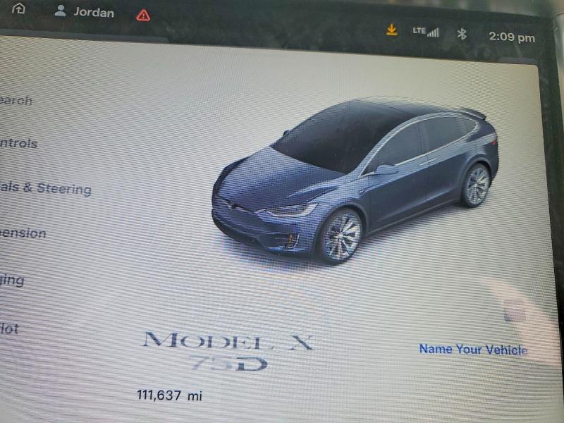 Photo 9 from auction – 2017 TESLA MODEL X with VIN 5YJXCBE21HF035574