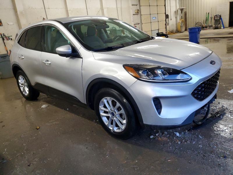 Photo 4 from auction – 2020 FORD ESCAPE SE with VIN 1FMCU9G68LUC38722