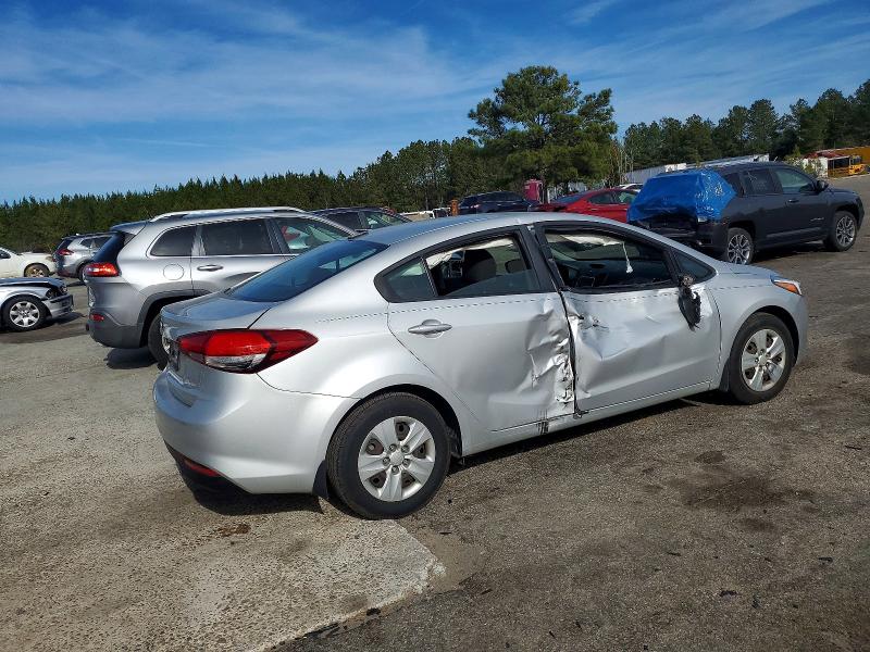 Photo 3 from auction – 2017 KIA FORTE LX with VIN 3KPFK4A70HE117703