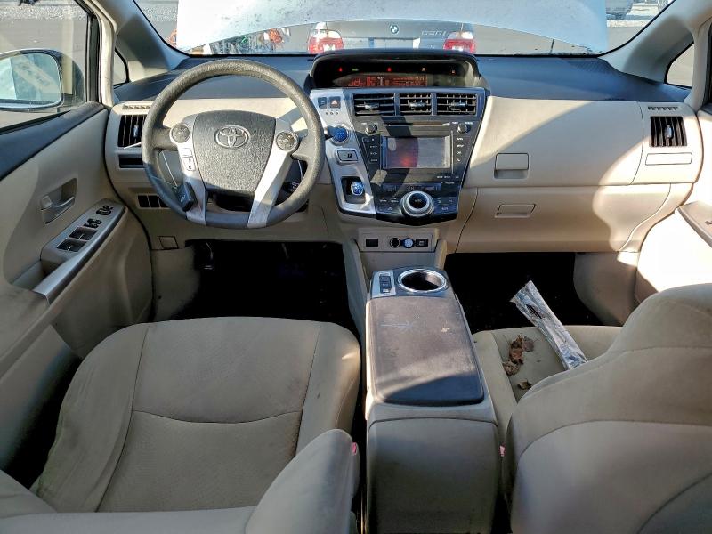 Photo 8 from auction – 2013 TOYOTA PRIUS V with VIN JTDZN3EU3D3188619