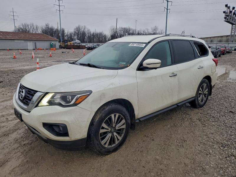 NISSAN PATHFINDER 2017 with VIN 5N1DR2MMXHC602832 - Photo from auction